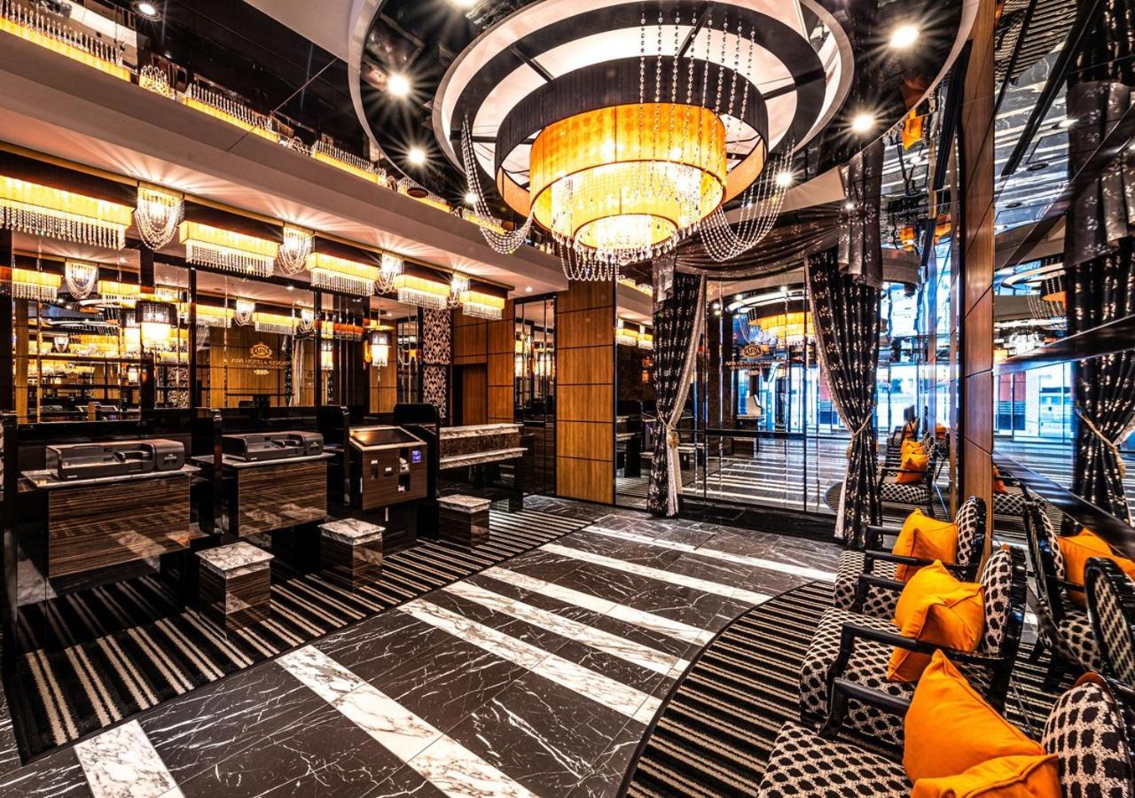 Apa Hotel & Resort Hakata Ekihigashi Фукуока Екстер'єр фото
